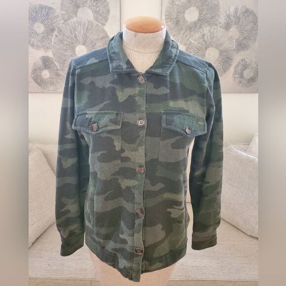O'NEIL | 'Skylar' Camo Fleece Shirt Jacket - [size XS in Green] - Picture 7 of 14